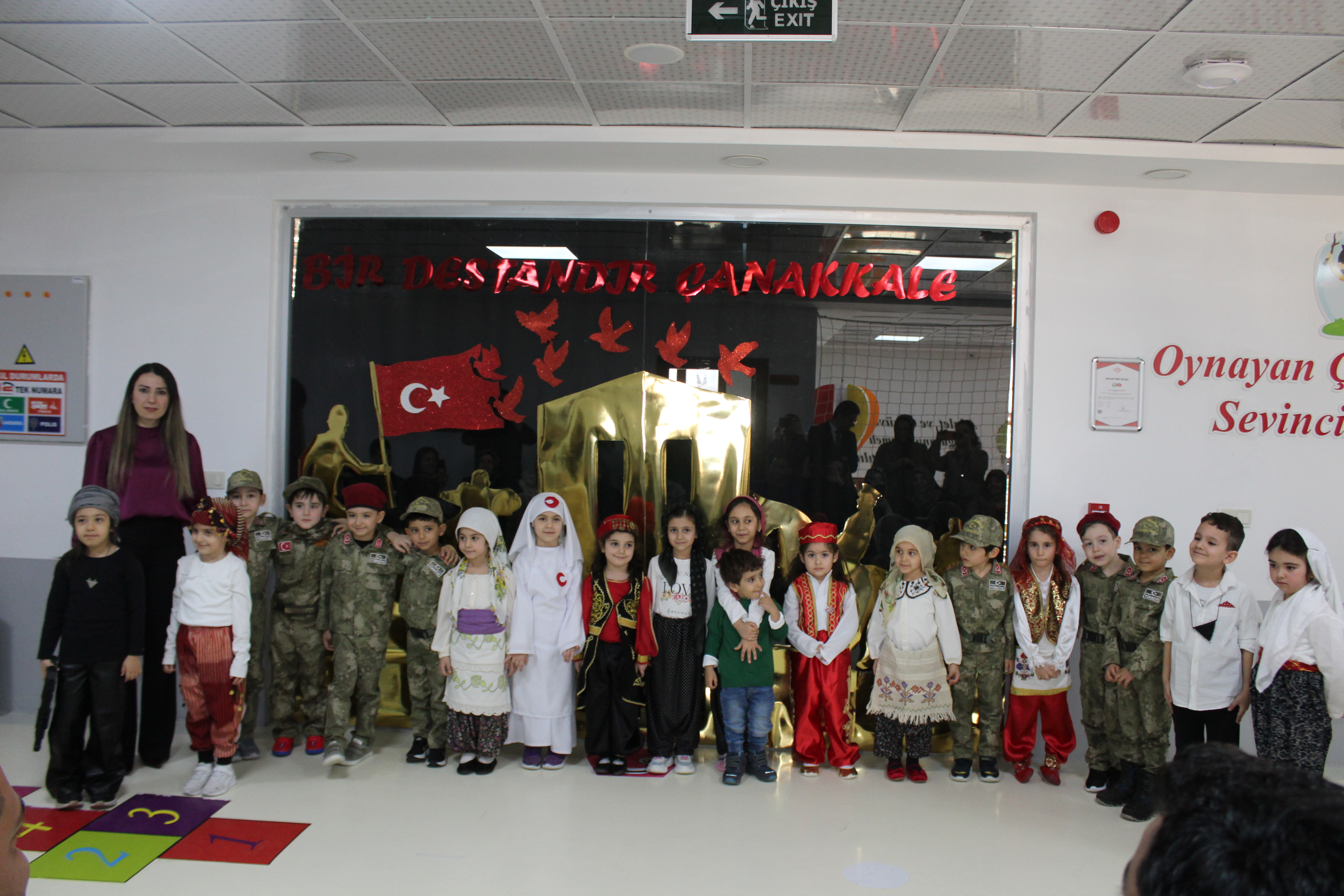 ALTINYILDIZ KREŞ VE ANAOKULUNDA ÇANAKKALE ZAFERİ VE ŞEHİTLER HAFTASI KUTLANDI 