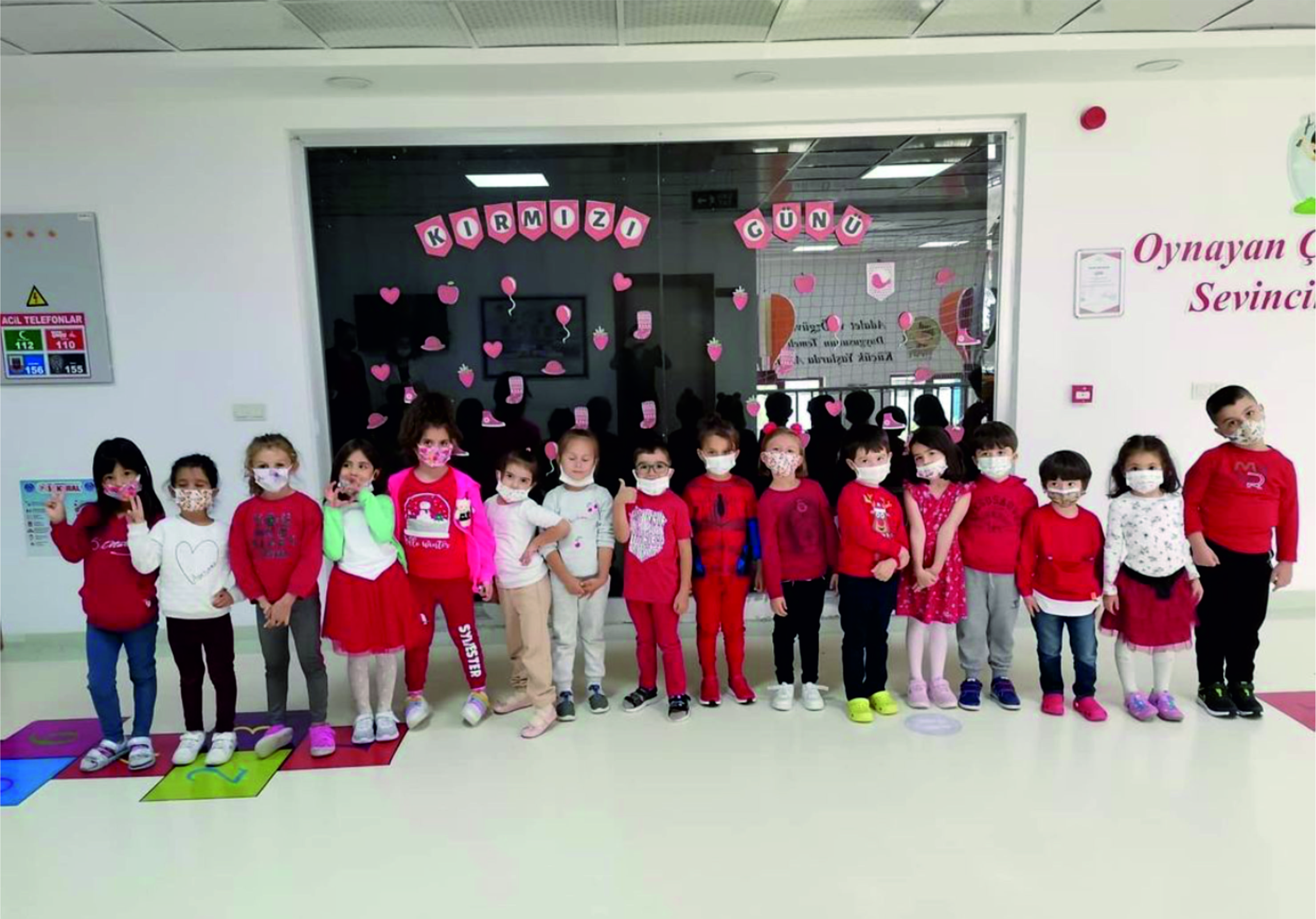 ALTINYILDIZ KREŞ VE ANAOKULU’NDA  “KIRMIZI RENK” PARTİSİ! 