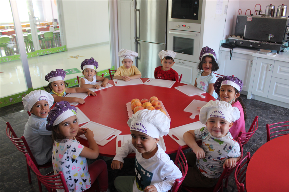 ALTINYILDIZ KREŞ VE ANAOKULU ÖĞRENCİLERİ KIŞ HAZIRLIKLARINA BAŞLADI