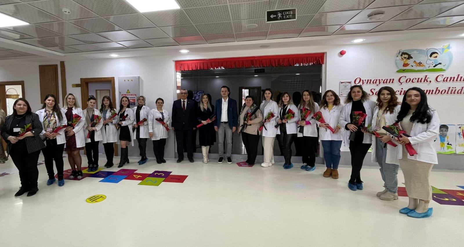 ALTINYILDIZ KREŞ VE ANAOKULUNDA ANLAMLI KUTLAMA 