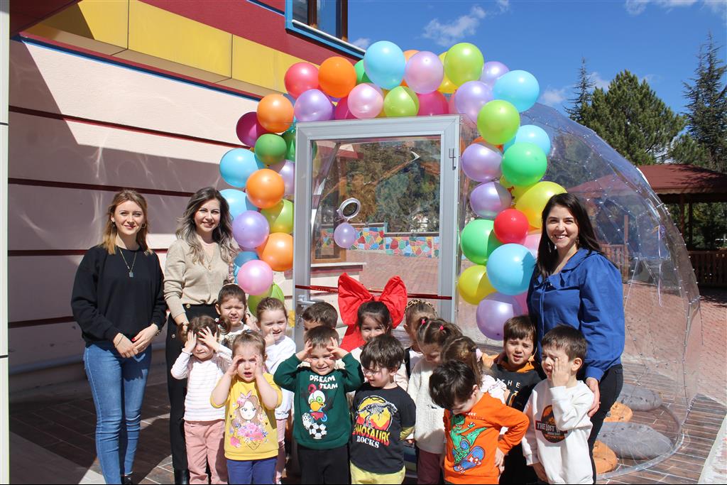 ALTINYILDIZ KREŞ VE ANAOKULUNDA BALON EV KEYFİ