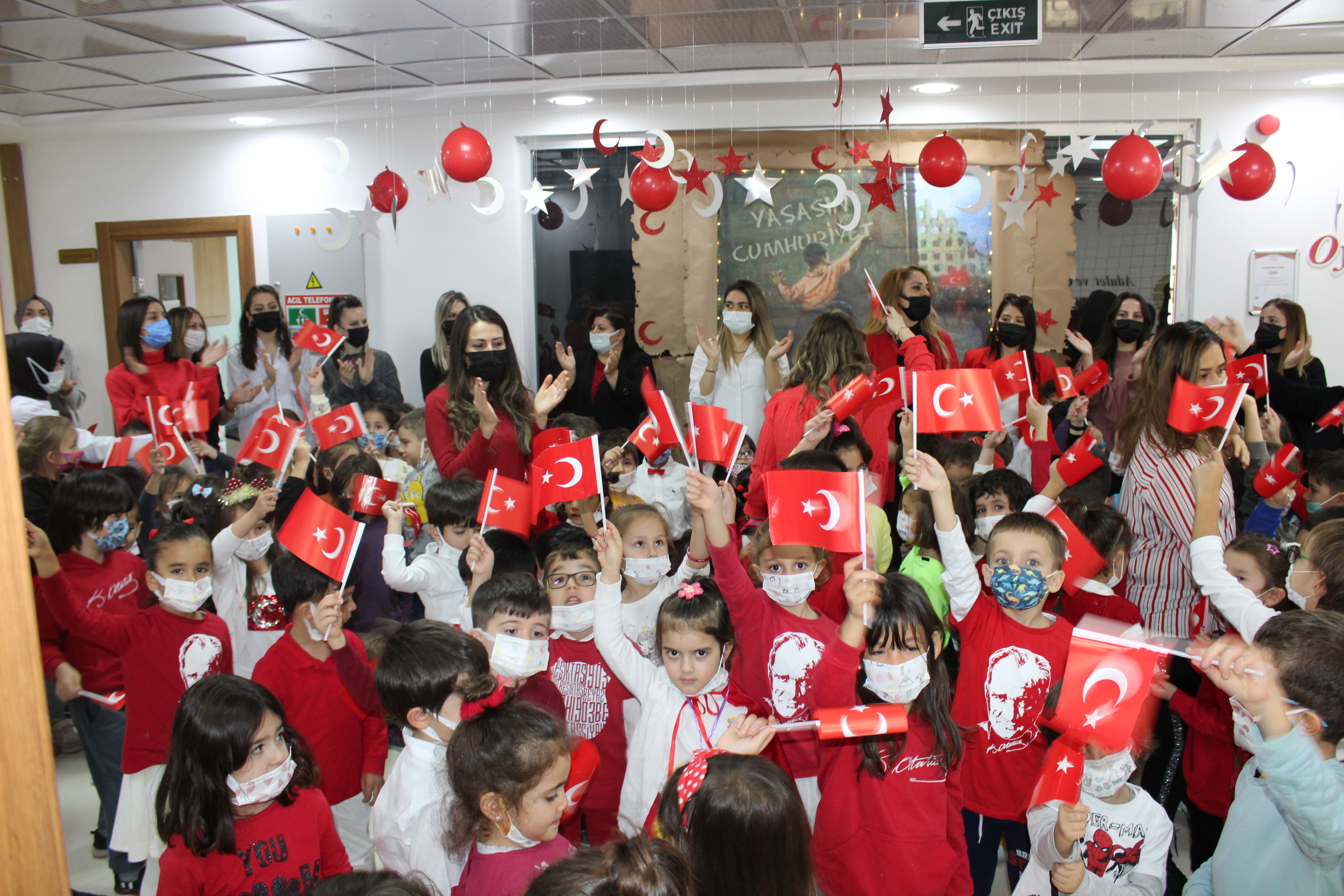 ALTINYILDIZ KREŞ VE ANAOKULUNDA CUMHURİYET BAYRAMI COŞKUSU